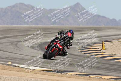 media/Oct-02-2025-Racers Edge (Thu) [[2c91cb6ab3]]/2-A Group/Session 5-Turn 12 (130pm)/